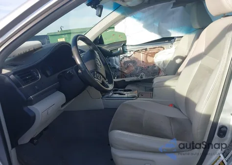 2012 Toyota Camry Hybrid Xle z USA, uszkodzony, nr VIN 4T1BD1FK4CU046211